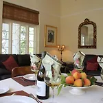 5 Camp Street Guesthouse & Self-Catering
