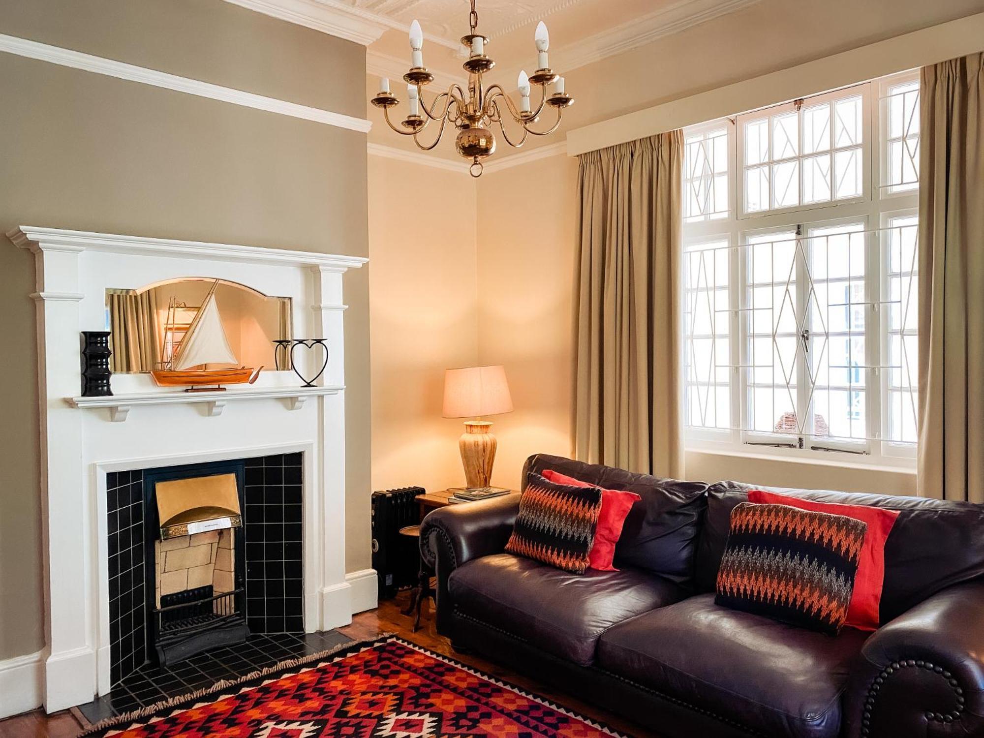 Apartment 5 Camp Street & Self-catering