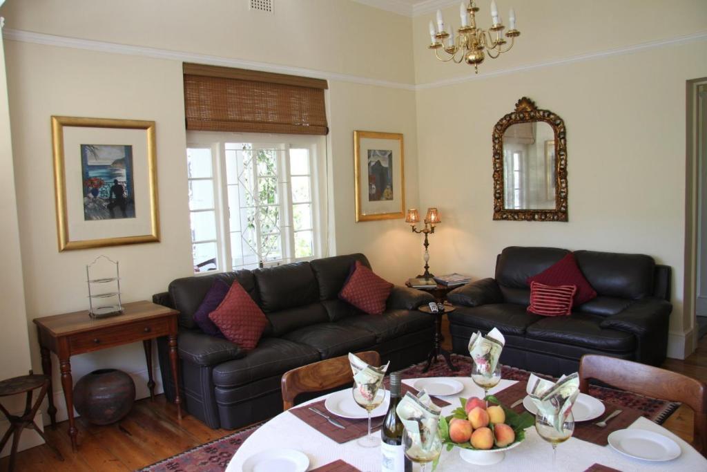 5 Camp Street & Self-catering Apartment *