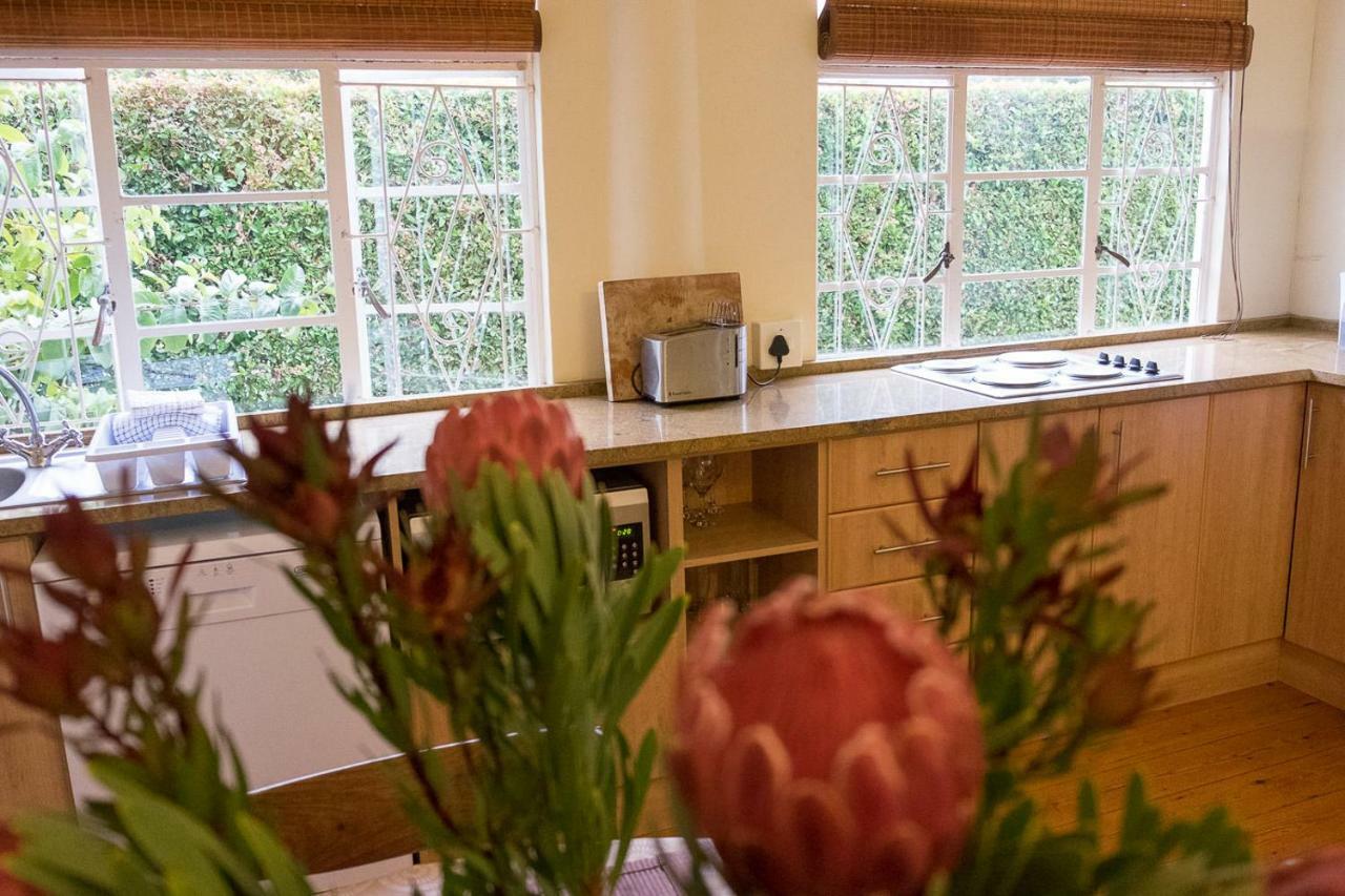 5 Camp Street & Self-catering Apartment *
