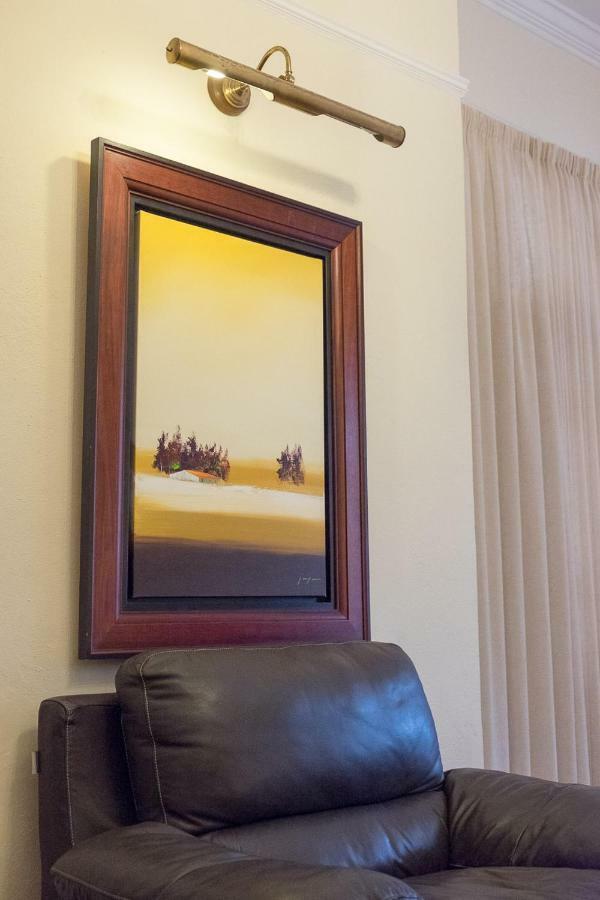 5 Camp Street & Self-catering Apartment *